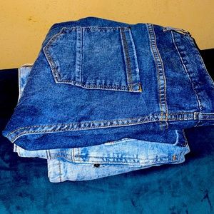 Fitted distressed jean shorts (slim)
